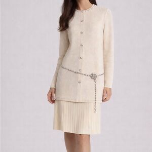 St. John Evening -Vintage Set - Swarovski
Buttons & Belt!!!